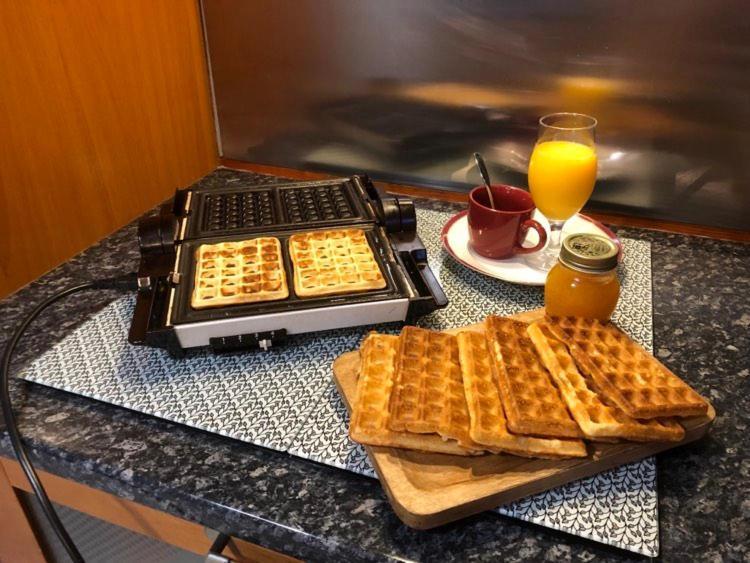 A La Marc'Quize Chambres D'Hotes, Petit Dejeuner Compris, Avec Piscine A Debordement En Exterieur, Bain Nordique A 38 Degres En Prestation Supplement Sur Reservation Horaire Anticipee 1 Place De Parking Gratuite Sur Place Mouxy 외부 사진