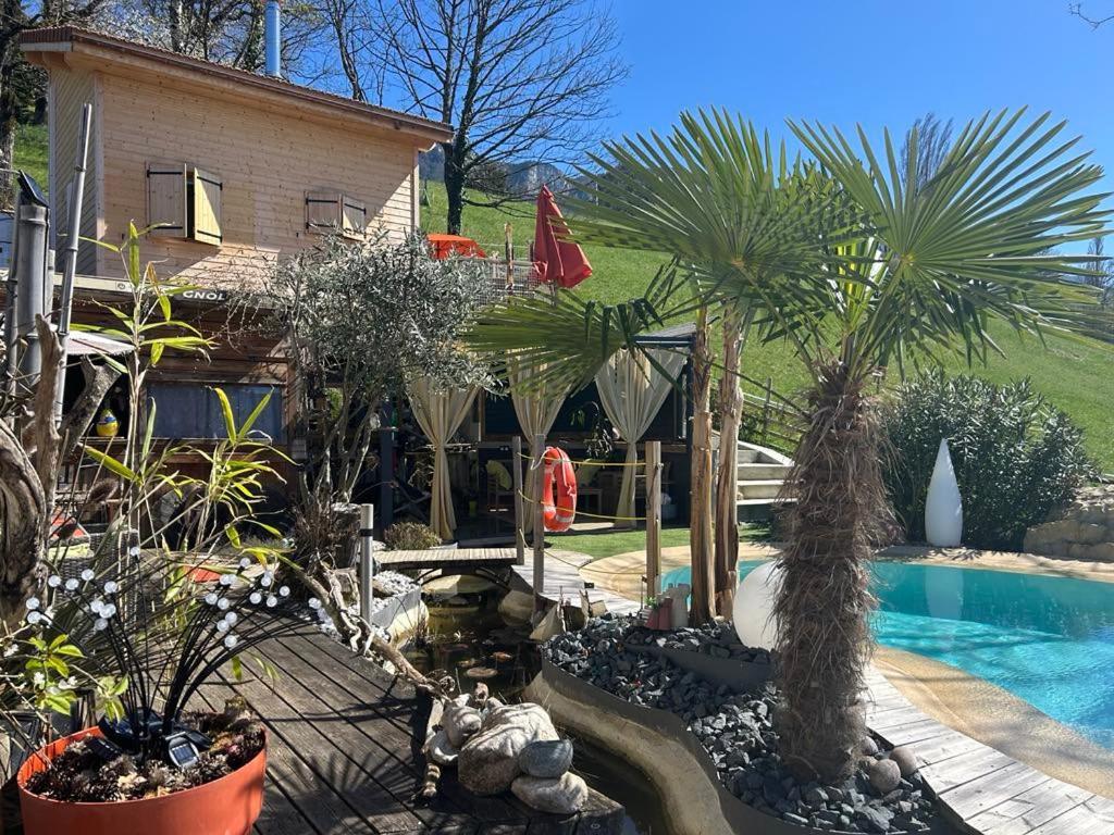 A La Marc'Quize Chambres D'Hotes, Petit Dejeuner Compris, Avec Piscine A Debordement En Exterieur, Bain Nordique A 38 Degres En Prestation Supplement Sur Reservation Horaire Anticipee 1 Place De Parking Gratuite Sur Place Mouxy 외부 사진